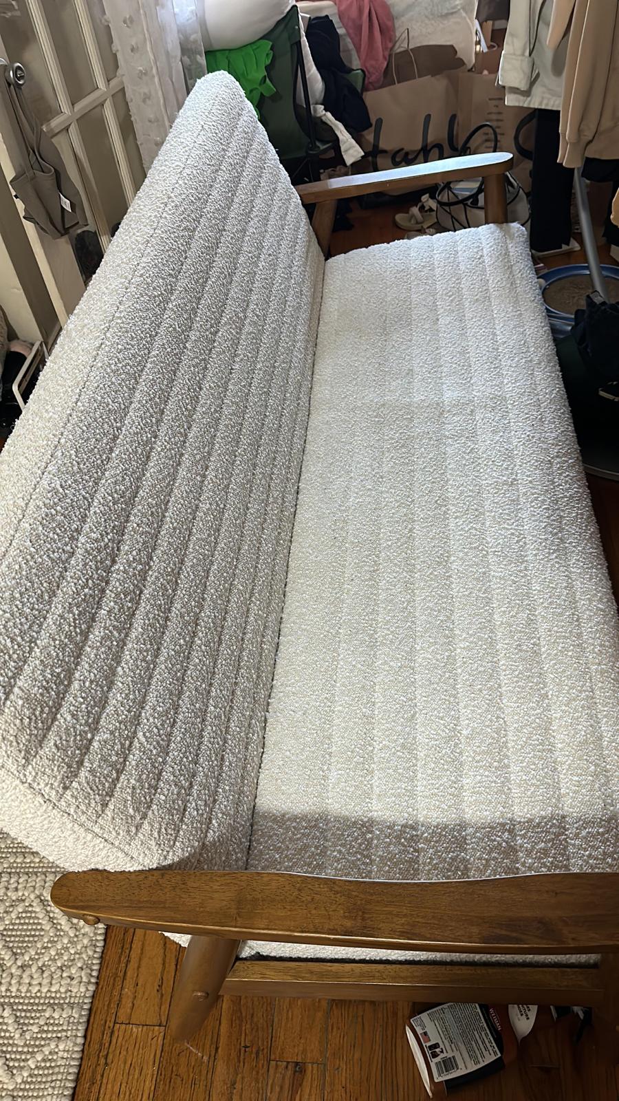 Limpieza a vapor vs champú para sofá